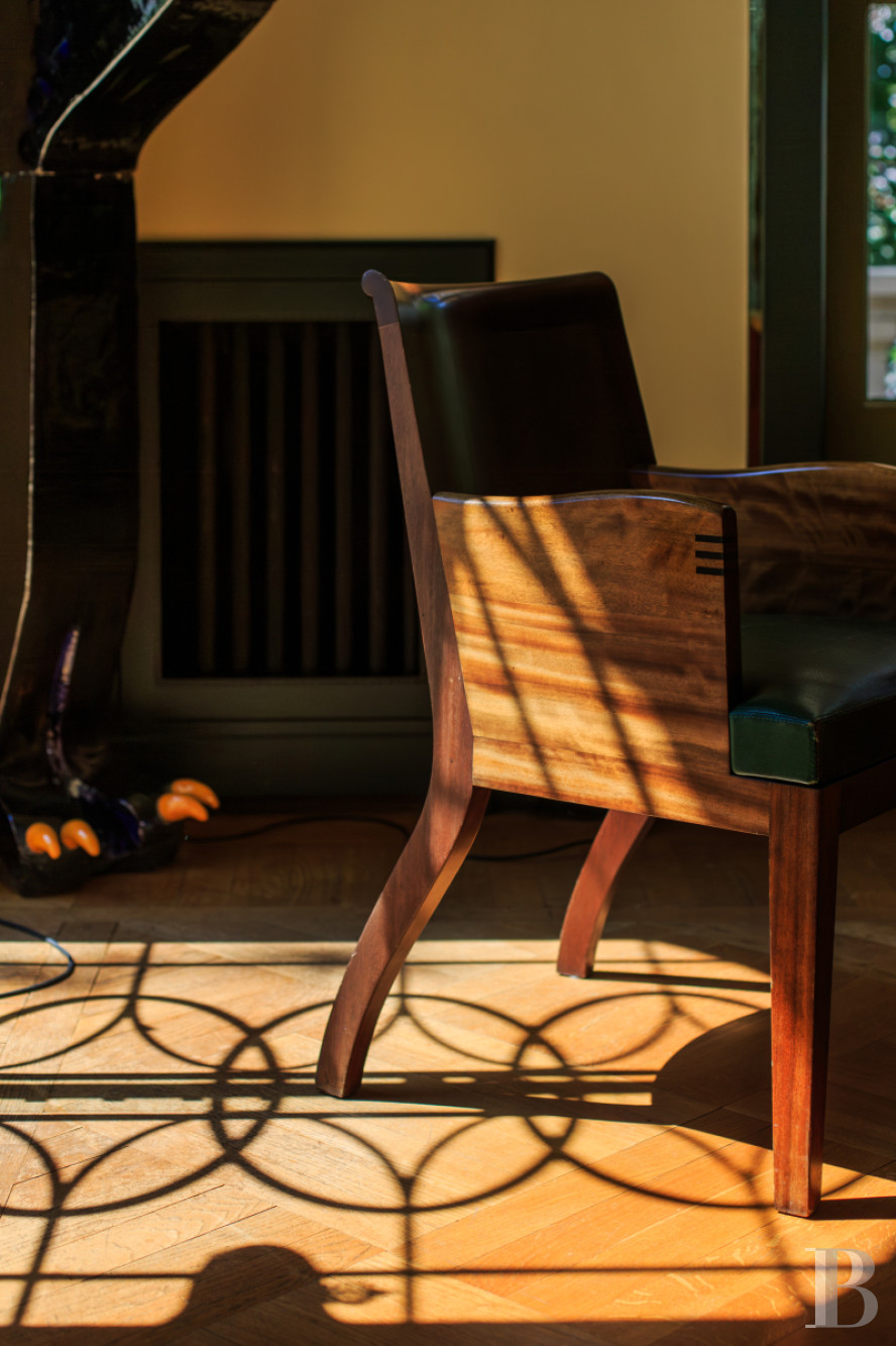 En Saône-et-Loire, à Mâcon, une villa et son jardin entièrement de style Art déco - photo  n°23